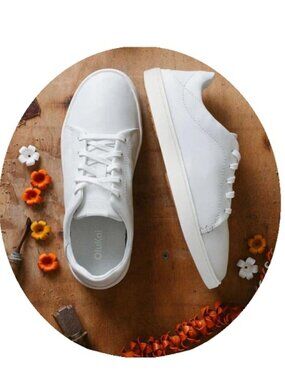 OluKai Pehuea Li 'Ili White Leather Drop-in Heel Lace-Up Sneakers Size 8.5 NWOB